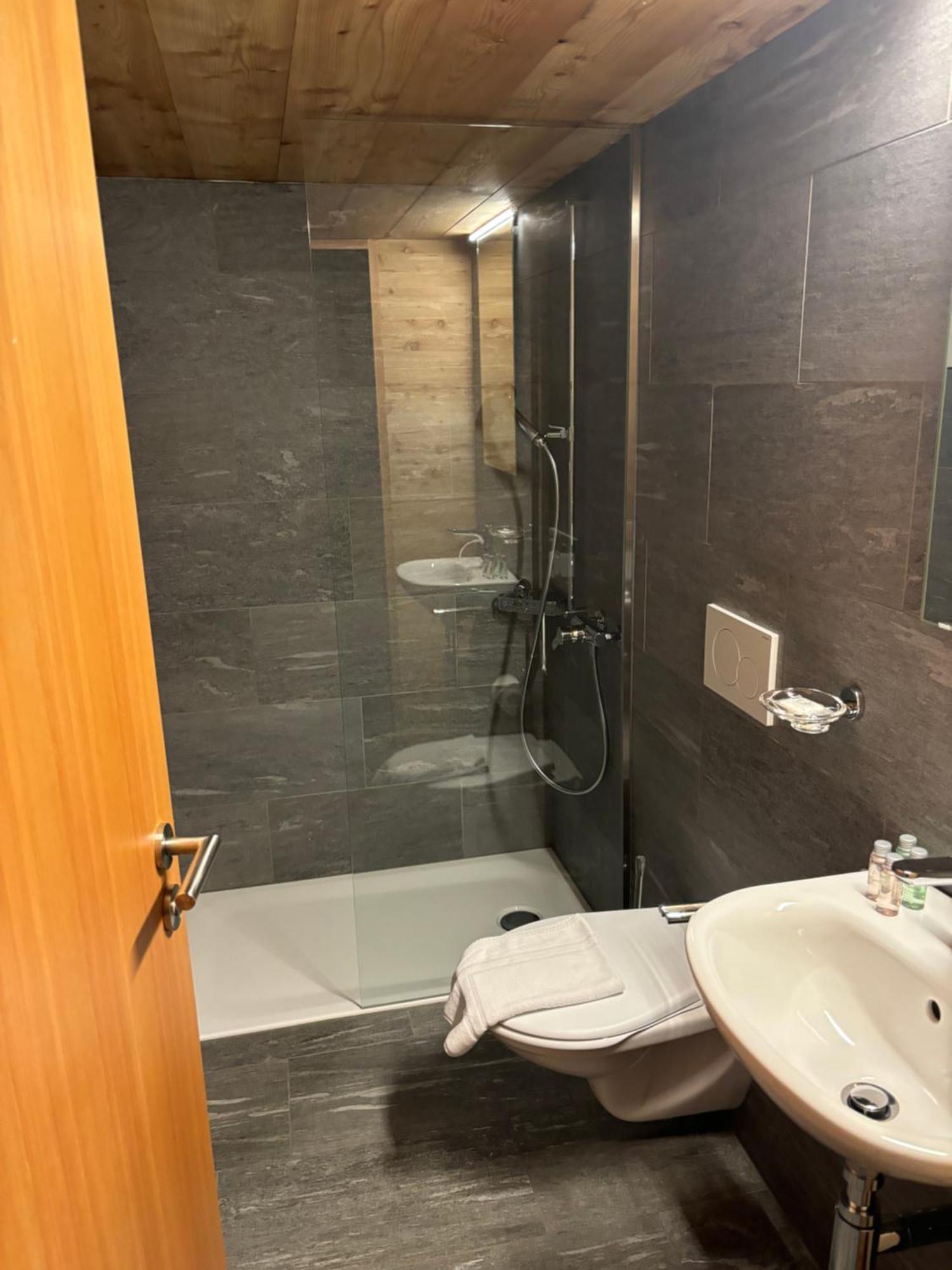 Ristoro Taneda Hotel Quinto Bagian luar foto